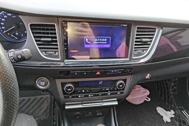 Used Hyundai Mistra 2014 1.8L Automatic Smart GLS Audio And AC Panel