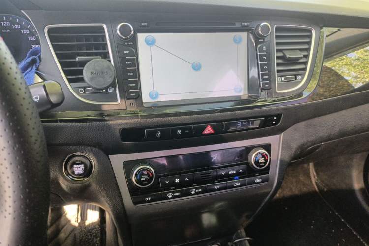 Used Hyundai Mistra 2014 1.8L Automatic Smart GLS Audio And AC Panel