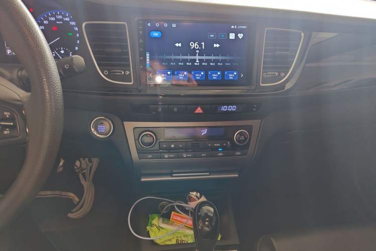 Used Hyundai Mistra 2014 1.8L Automatic Smart GLS Audio And AC Panel