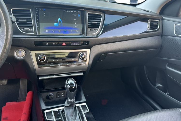 Used Hyundai Mistra 2014 1.8L Automatic Smart GLS Audio And AC Panel