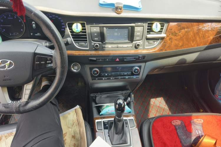 Used Hyundai Mistra 2014 1.8L Automatic Deluxe DLX Model Audio And AC Panel