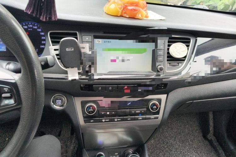 Used Hyundai Mistra 2014 1.8L Automatic Smart GLS Audio And AC Panel