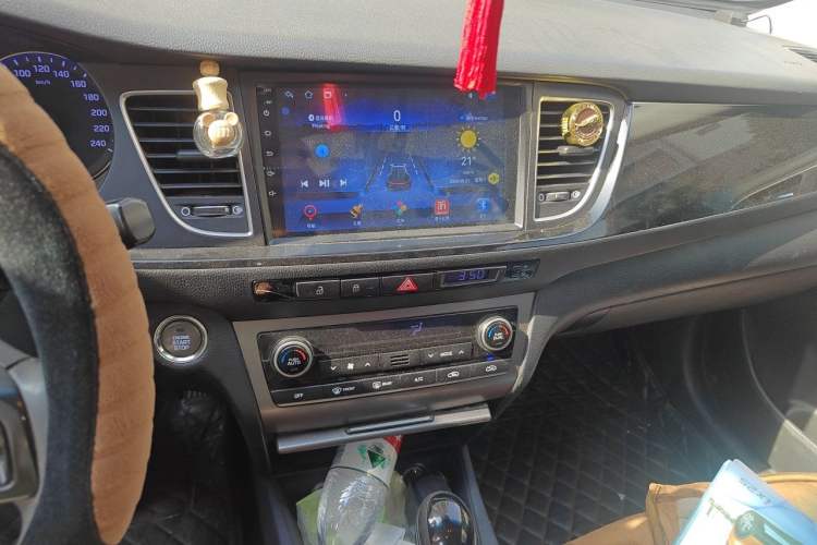 Used Hyundai Mistra 2014 1.8L Automatic Deluxe DLX Model Audio And AC Panel