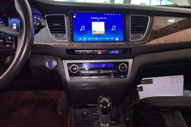 Used Hyundai Mistra 2014 1.8L Automatic Deluxe DLX Model Audio And AC Panel