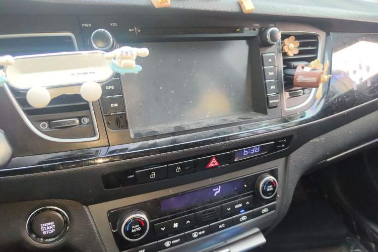 Used Hyundai Mistra 2014 1.8L Automatic Smart GLS Audio And AC Panel