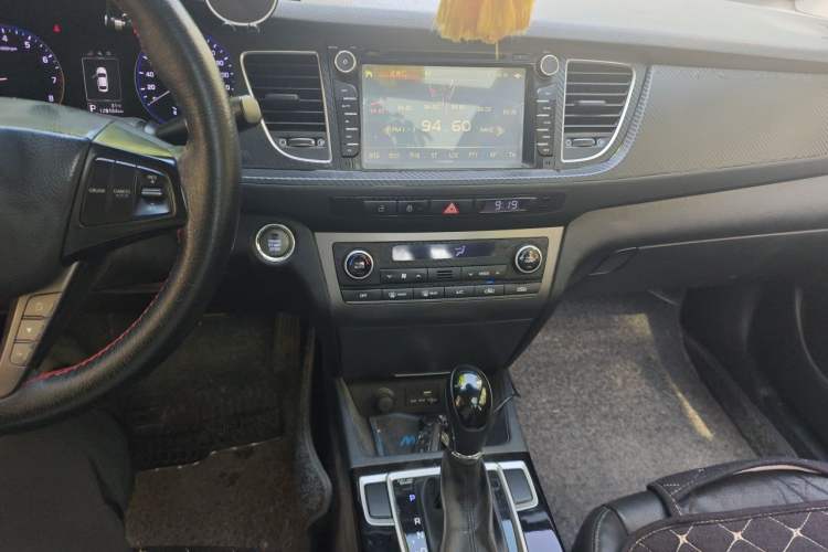 Used Hyundai Mistra 2014 1.8L Automatic Smart GLS Audio And AC Panel