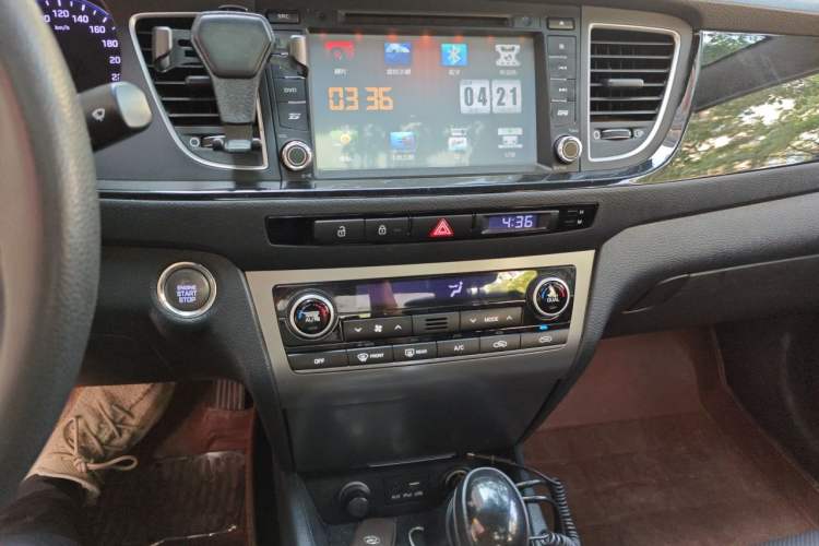 Used Hyundai Mistra 2014 1.8L Automatic Smart GLS Audio And AC Panel