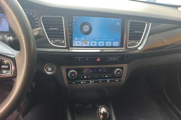 Used Hyundai Mistra 2014 1.8L Automatic Smart GLS Audio And AC Panel