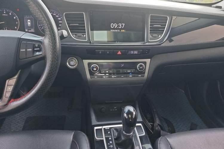 Used Hyundai Mistra 2014 1.8L Automatic Smart GLS Audio And AC Panel