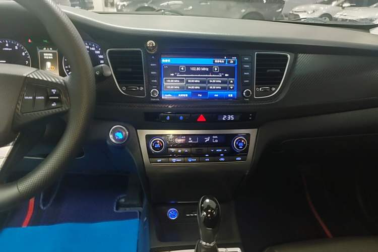 Used Hyundai Mistra 2014 1.8L Automatic Deluxe DLX Model Audio And AC Panel