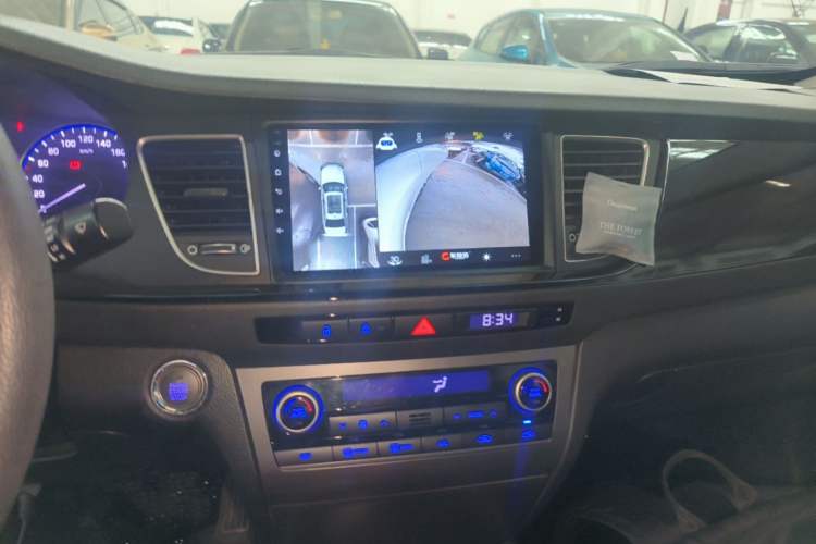 Used Hyundai Mistra 2014 1.8L Automatic Smart GLS Audio And AC Panel