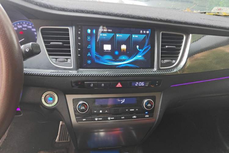 Used Hyundai Mistra 2014 1.8L Automatic Deluxe DLX Model Audio And AC Panel