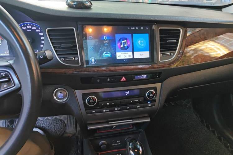 Used Hyundai Mistra 2014 1.8L Automatic Deluxe DLX Model Audio And AC Panel
