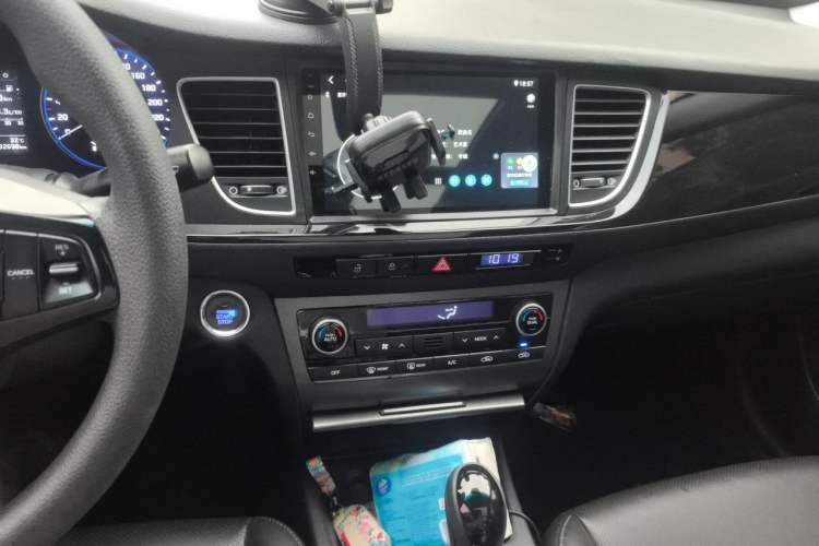 Used Hyundai Mistra 2014 1.8L Automatic Smart GLS Audio And AC Panel