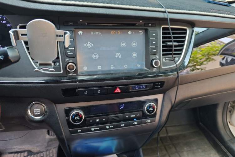 Used Hyundai Mistra 2014 1.8L Automatic Smart GLS Audio And AC Panel