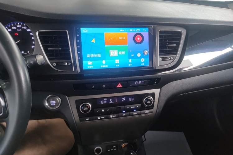 Used Hyundai Mistra 2014 1.8L Automatic Deluxe DLX Model Audio And AC Panel