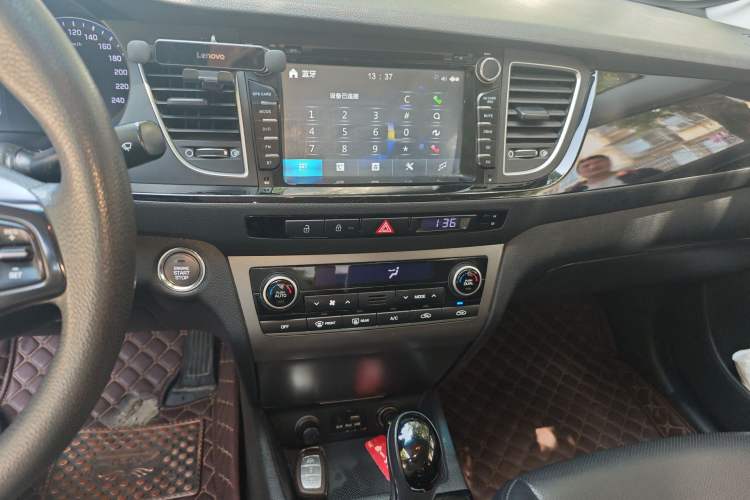Used Hyundai Mistra 2014 1.8L Automatic Smart GLS Audio And AC Panel