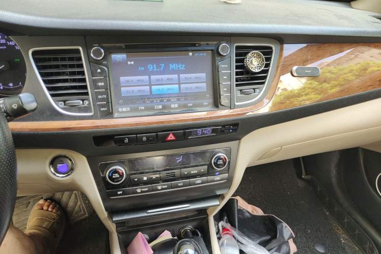 Used Hyundai Mistra 2014 1.8L Automatic Deluxe DLX Model Audio And AC Panel