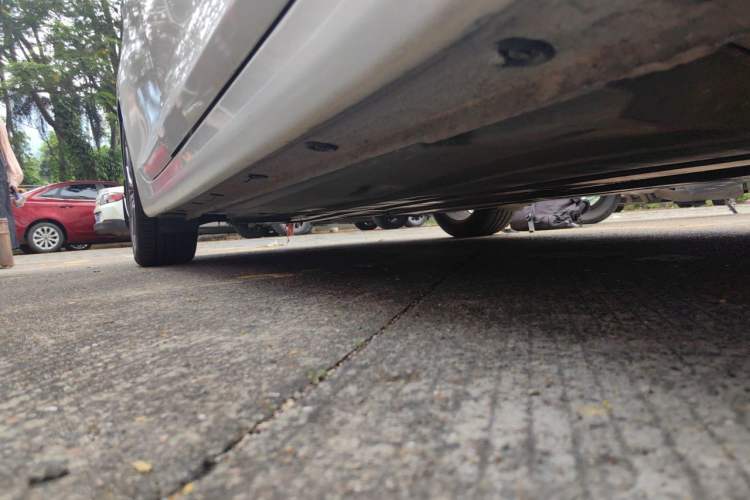 Used Hyundai Mistra 2014 1.8L Automatic Deluxe DLX Model Chassis Front Right