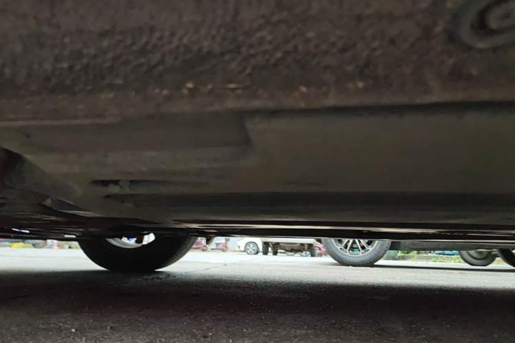 Used Hyundai Mistra 2014 1.8L Manual Comfort GL Model Chassis Front Right