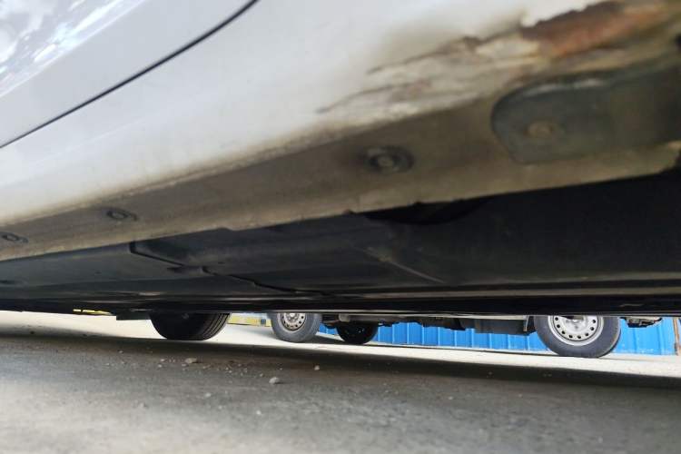 Used Hyundai Mistra 2014 1.8L Automatic Smart GLS Chassis Rear Left