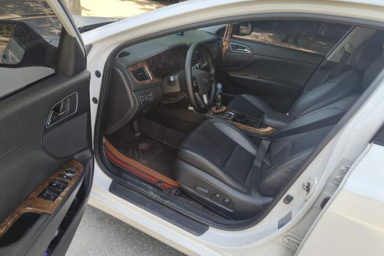 Used Hyundai Mistra 2014 1.8L Automatic Deluxe DLX Model Driver Seat