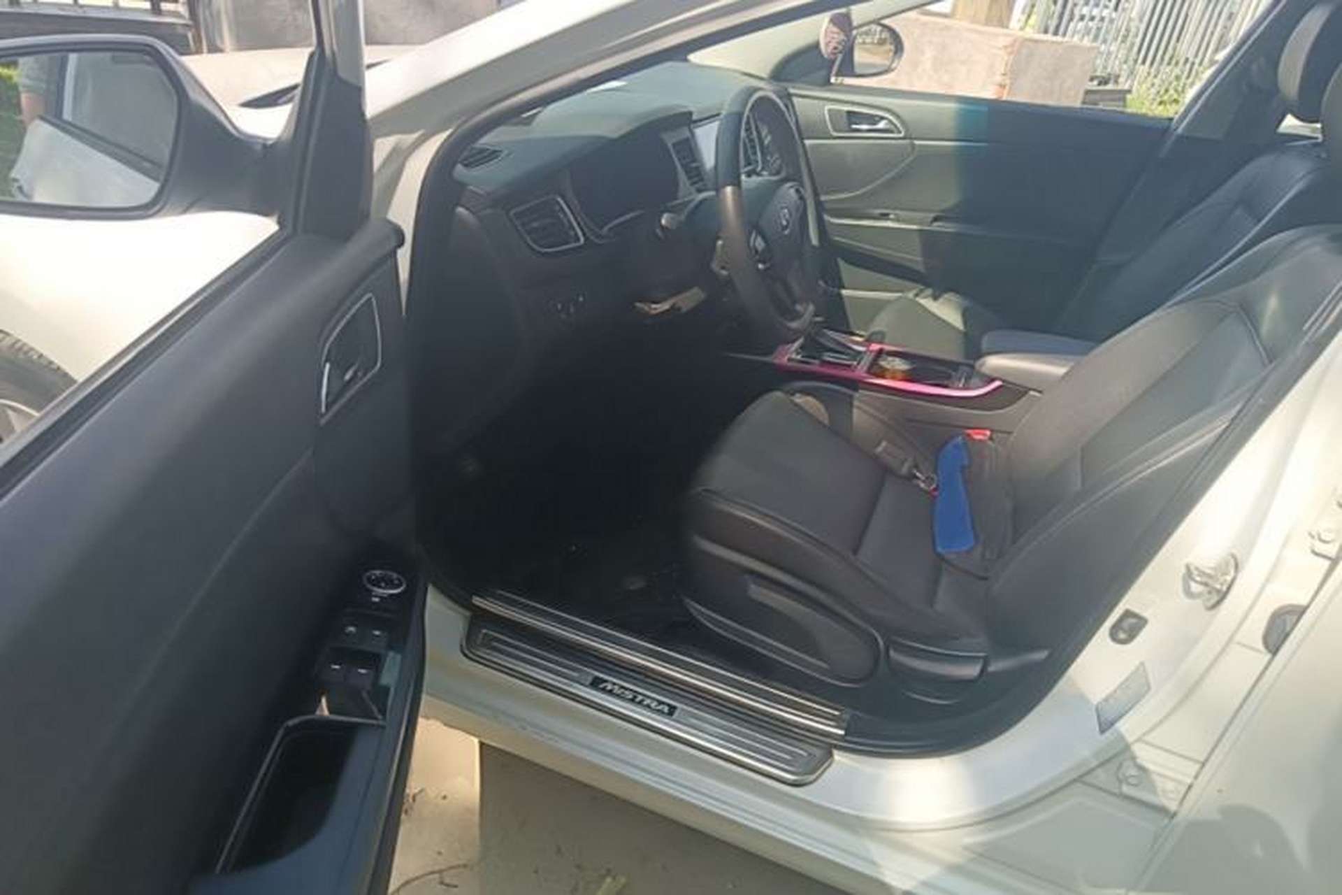 Used Hyundai Mistra 2014 1.8L Automatic Smart GLS Driver Seat