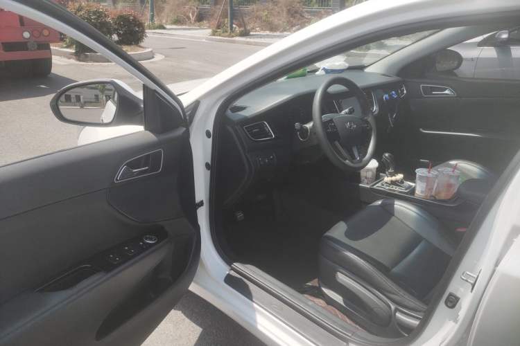 Used Hyundai Mistra 2014 1.8L Automatic Smart GLS Driver Seat