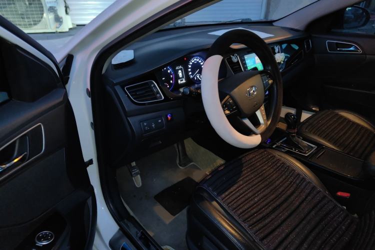 Used Hyundai Mistra 2014 1.8L Automatic Smart GLS Driver Seat