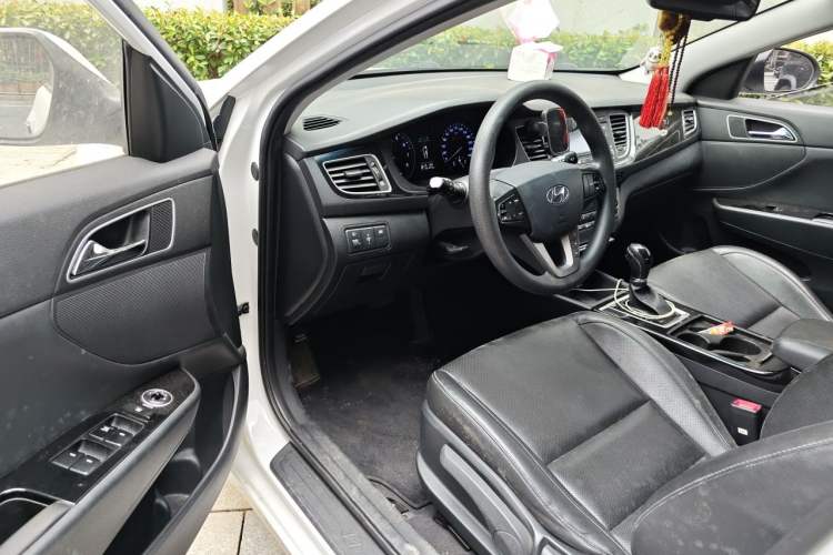 Used Hyundai Mistra 2014 1.8L Automatic Smart GLS Driver Seat