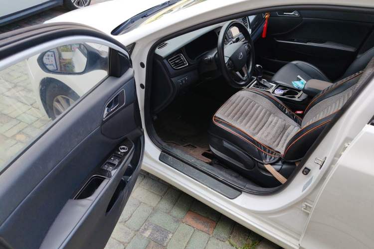 Used Hyundai Mistra 2014 1.8L Automatic Smart GLS Driver Seat