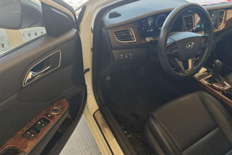Used Hyundai Mistra 2014 1.8L Automatic Deluxe DLX Model Driver Seat