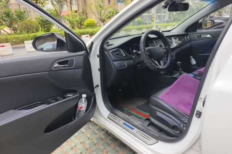 Used Hyundai Mistra 2014 1.8L Automatic Smart GLS Driver Seat