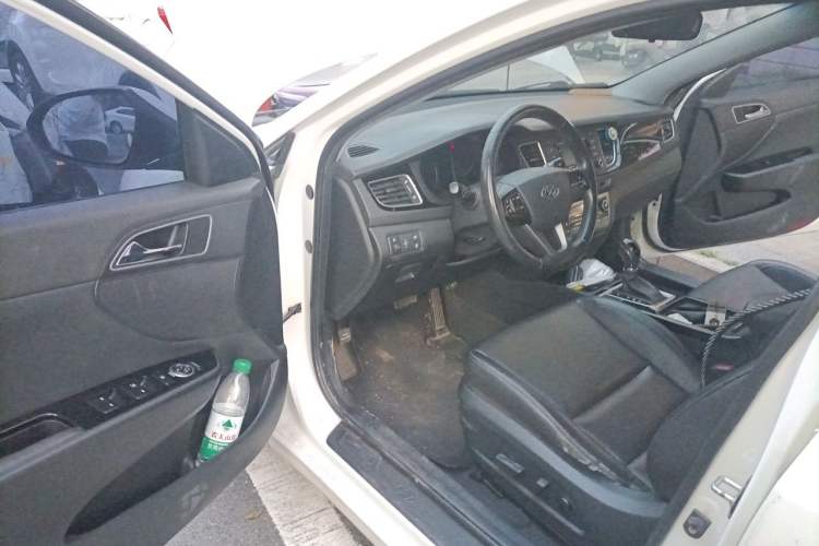 Used Hyundai Mistra 2014 1.8L Automatic Deluxe DLX Model Driver Seat
