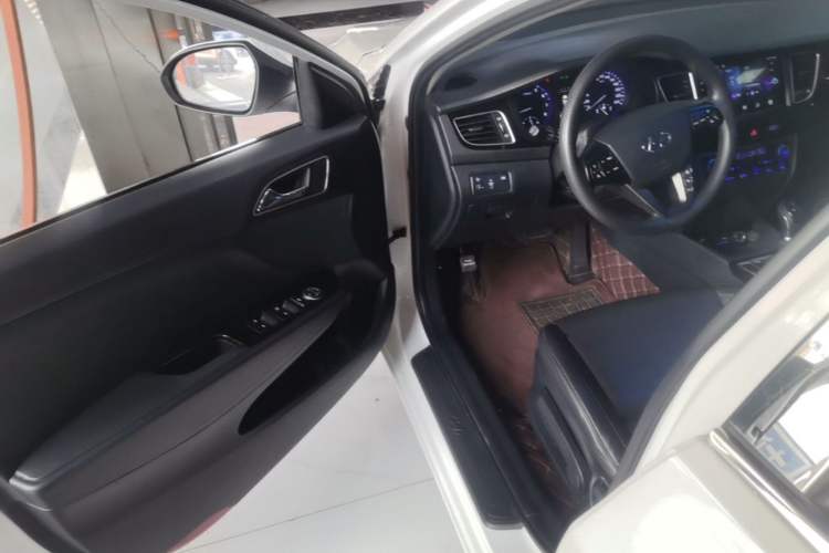 Used Hyundai Mistra 2014 1.8L Automatic Smart GLS Driver Seat