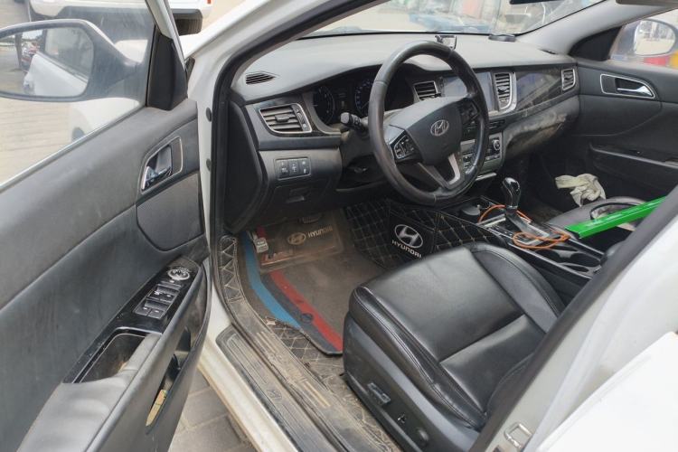 Used Hyundai Mistra 2014 1.8L Automatic Deluxe DLX Model Driver Seat
