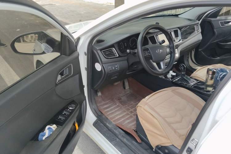 Used Hyundai Mistra 2014 1.8L Automatic Deluxe DLX Model Driver Seat