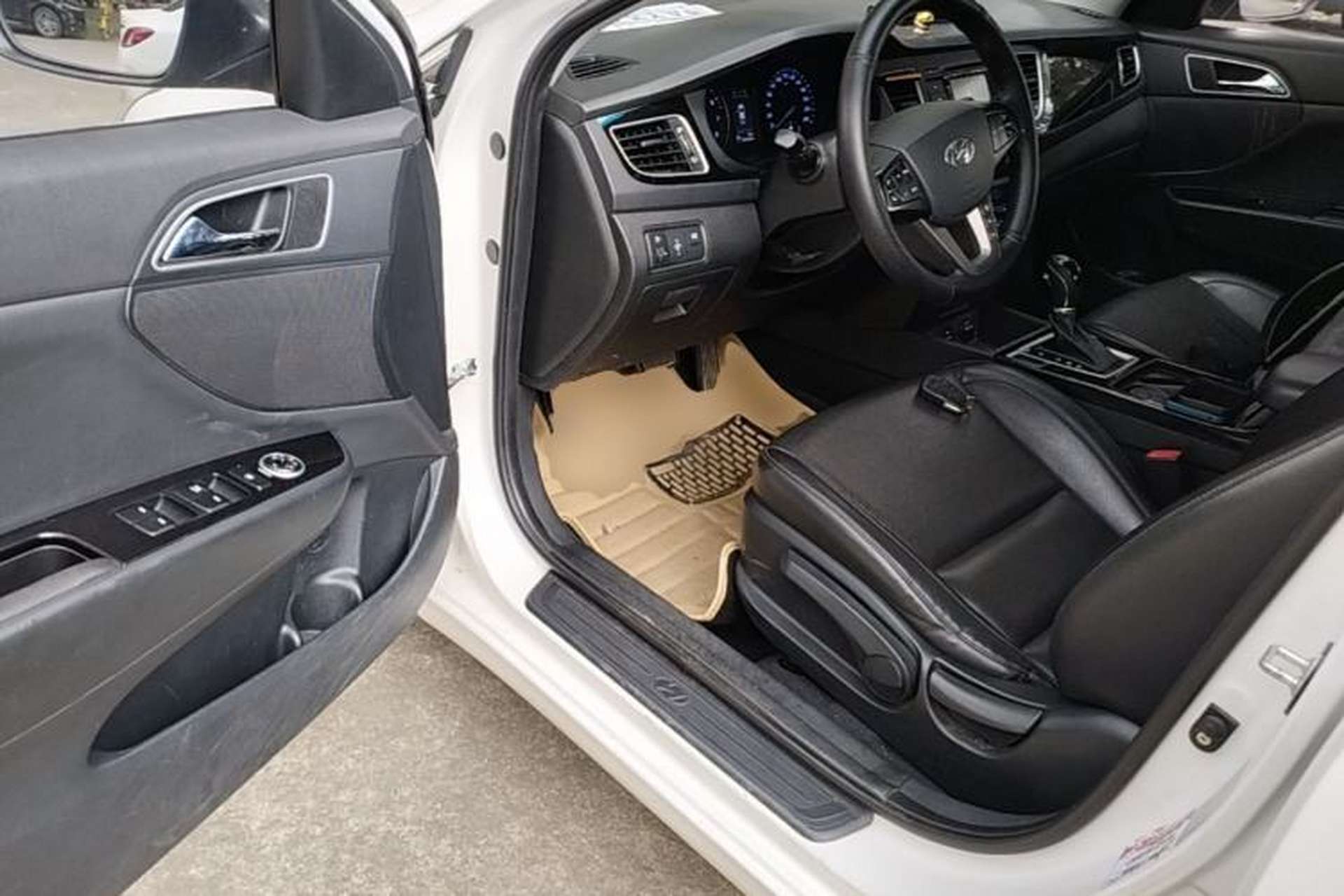 Used Hyundai Mistra 2014 1.8L Automatic Smart GLS Driver Seat
