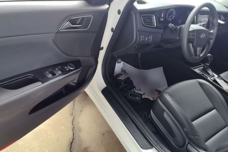 Used Hyundai Mistra 2014 1.8L Automatic Smart GLS Driver Seat
