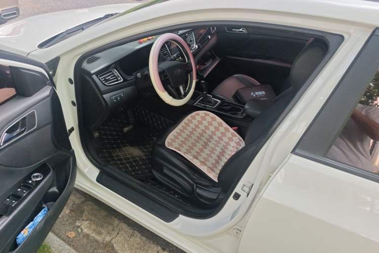Used Hyundai Mistra 2014 1.8L Automatic Smart GLS Driver Seat