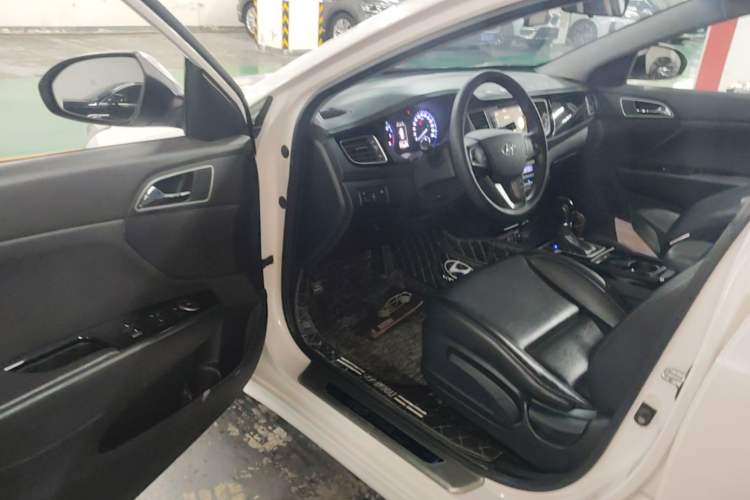 Used Hyundai Mistra 2014 1.8L Automatic Smart GLS Driver Seat