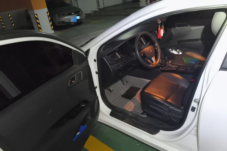 Used Hyundai Mistra 2014 1.8L Automatic Smart GLS Driver Seat