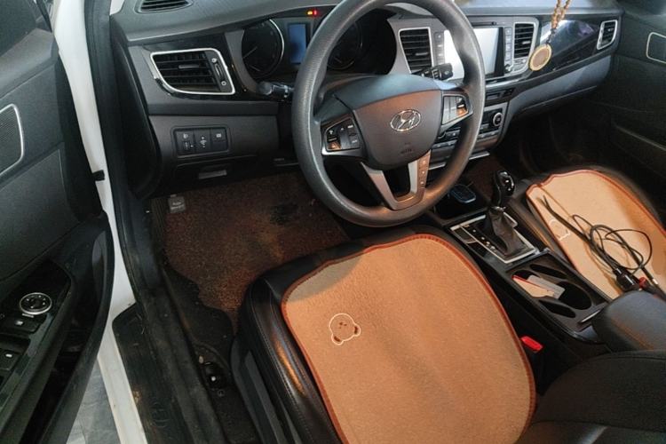 Used Hyundai Mistra 2014 1.8L Automatic Smart GLS Driver Seat
