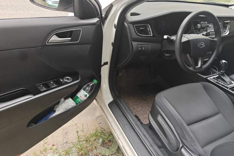 Used Hyundai Mistra 2014 1.8L Automatic Comfort Model GL Driver Seat
