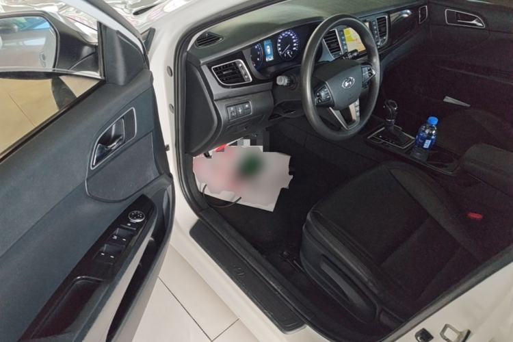Used Hyundai Mistra 2014 1.8L Automatic Smart GLS Driver Seat