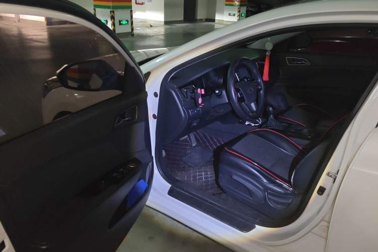 Used Hyundai Mistra 2014 1.8L Automatic Smart GLS Driver Seat