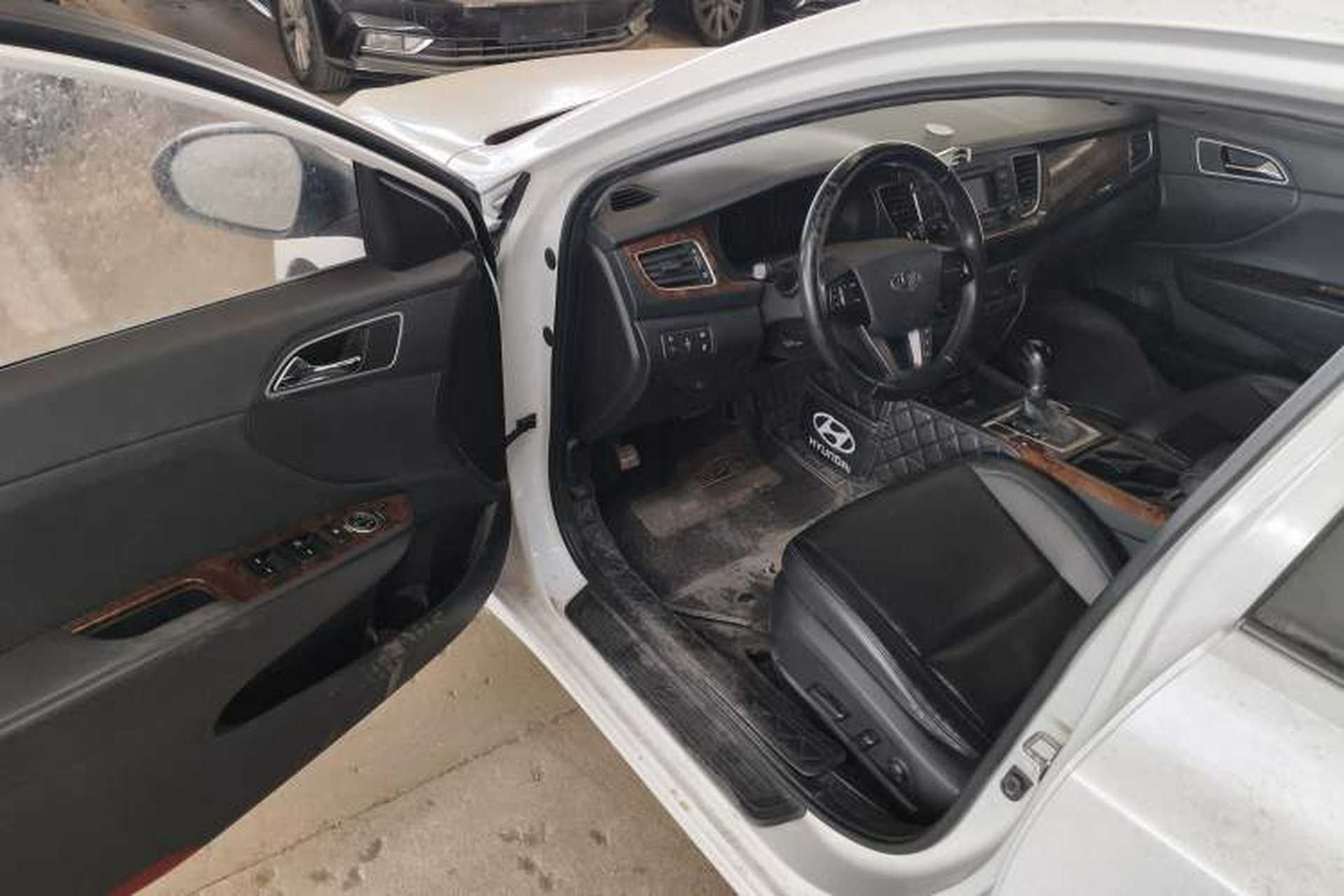 Used Hyundai Mistra 2014 1.8L Automatic Deluxe DLX Model Driver Seat