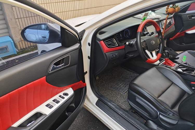 Used Hyundai Mistra 2014 1.8L Automatic Smart GLS Driver Seat