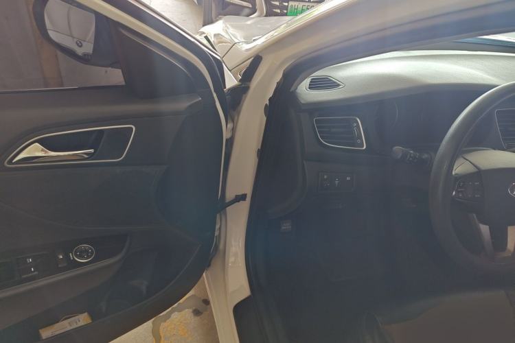 Used Hyundai Mistra 2014 1.8L Automatic Smart GLS Driver Seat
