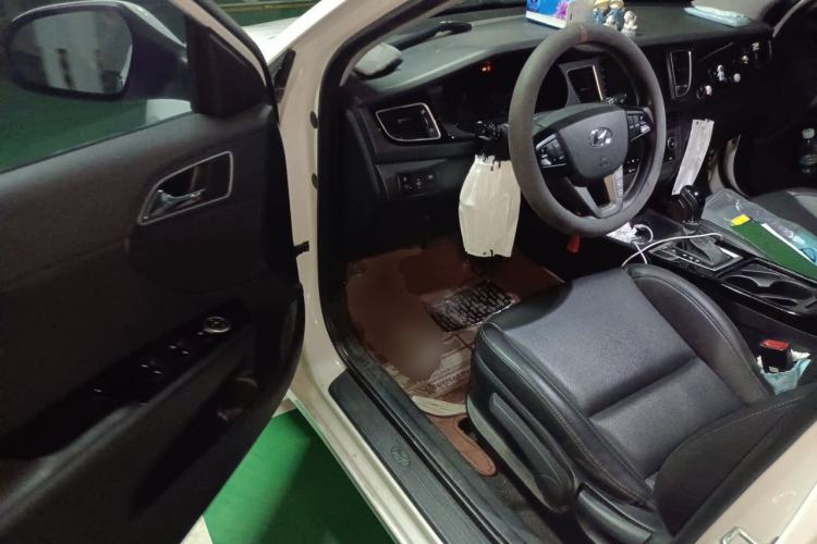 Used Hyundai Mistra 2014 1.8L Automatic Smart GLS Driver Seat
